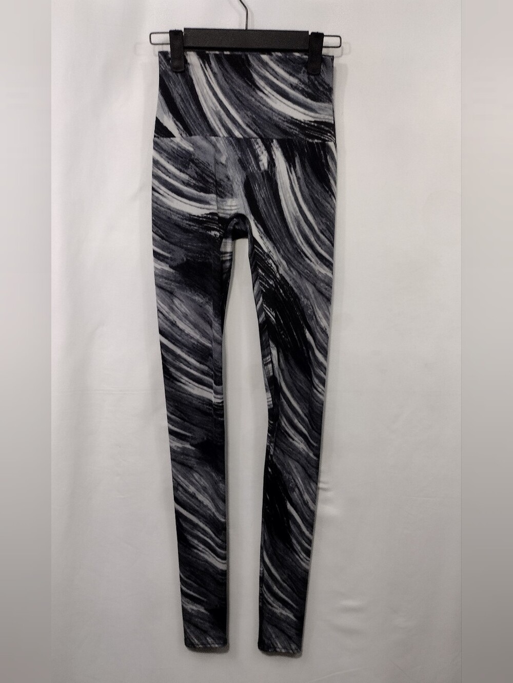 K-Deer Marbled High-Waist Legging Womens XS Black White Sporty Athletic Outdoor